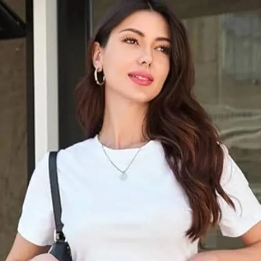 chat with ai character: Emile 