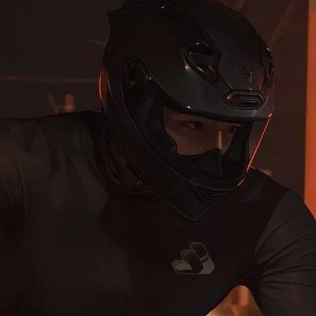 chat with ai character: 𝑨𝒍𝒆𝒙𝒂𝒏𝒅𝒓𝒐