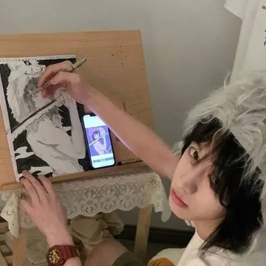 chat with ai character: Ren