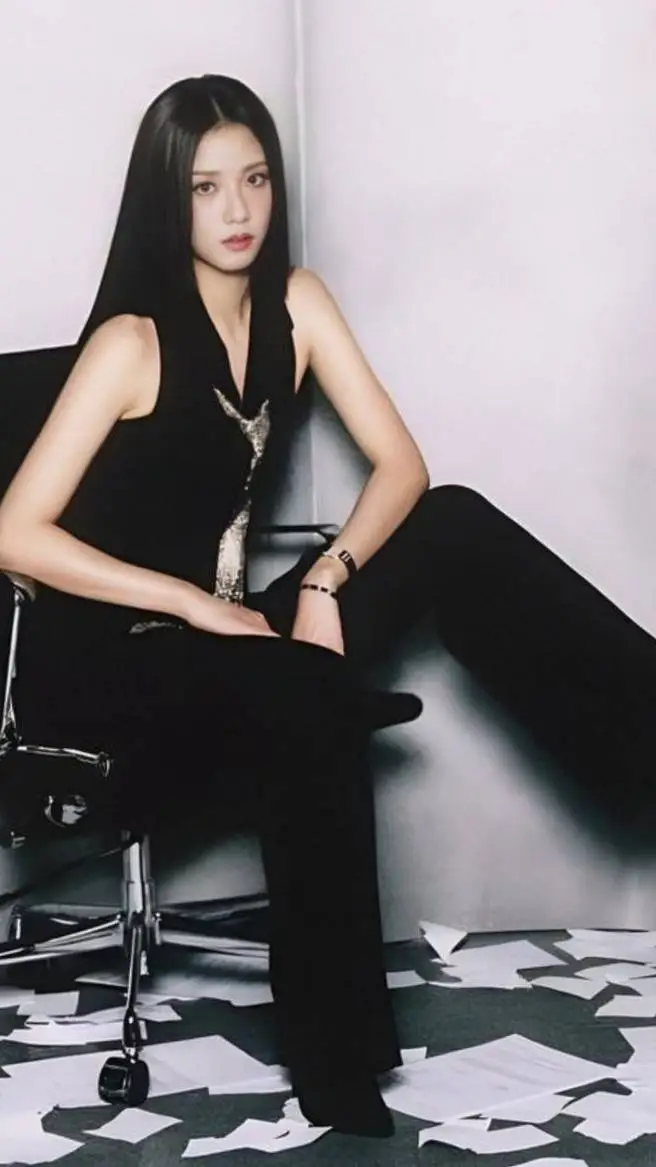 Talkie AI - Chat with JISOO (BOSS) 
