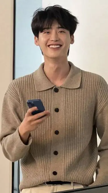 ai character: Lee Jung Suk  background