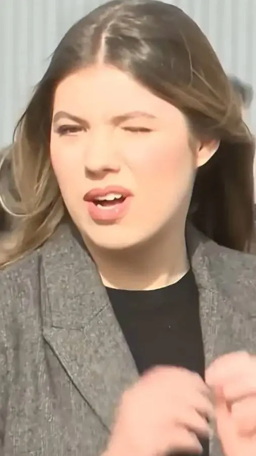 ai character: Doña Sofía  background