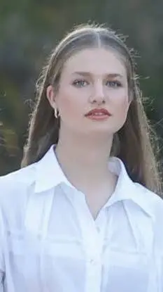 ai character: Leo background