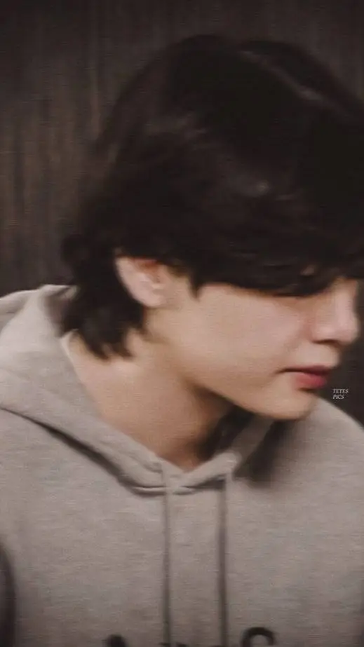 ai character: taehyung  background