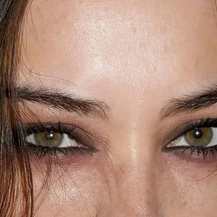 chat with ai character: ..{~Vanessa~}..