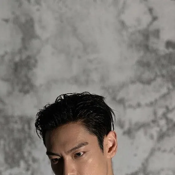 chat with ai character: 🔥CHOI SUNG HYUN🔥