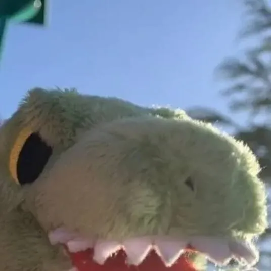 chat with ai character: dinosrrrr