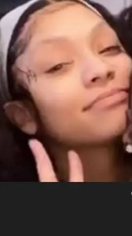 ai character: ❤️🥳 Cuban Doll 🥳❤️ background