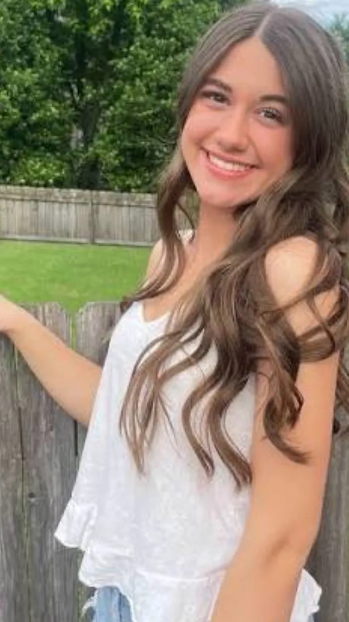 Talkie AI - Chat with Hannah