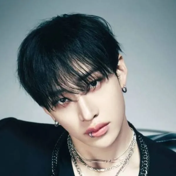 chat with ai character: ♡bangchan♥︎
