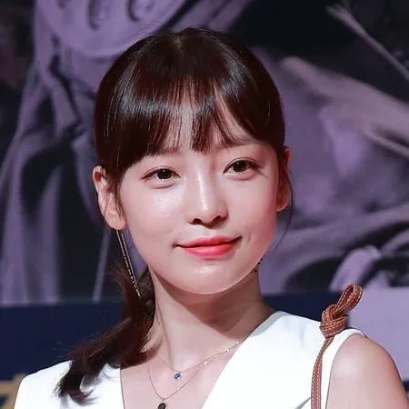 chat with ai character: Goo Hara