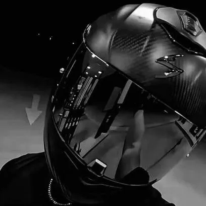 chat with ai character: EZRA