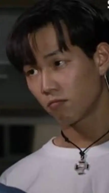 Talkie AI - Chat with Lee Jung-jae 90's