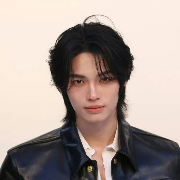 chat with ai character: Win metawin 