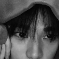 chat with ai character: Hwang Hyun-jin💖