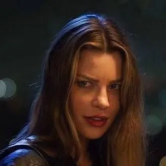 chat with ai character: Chloe decker 