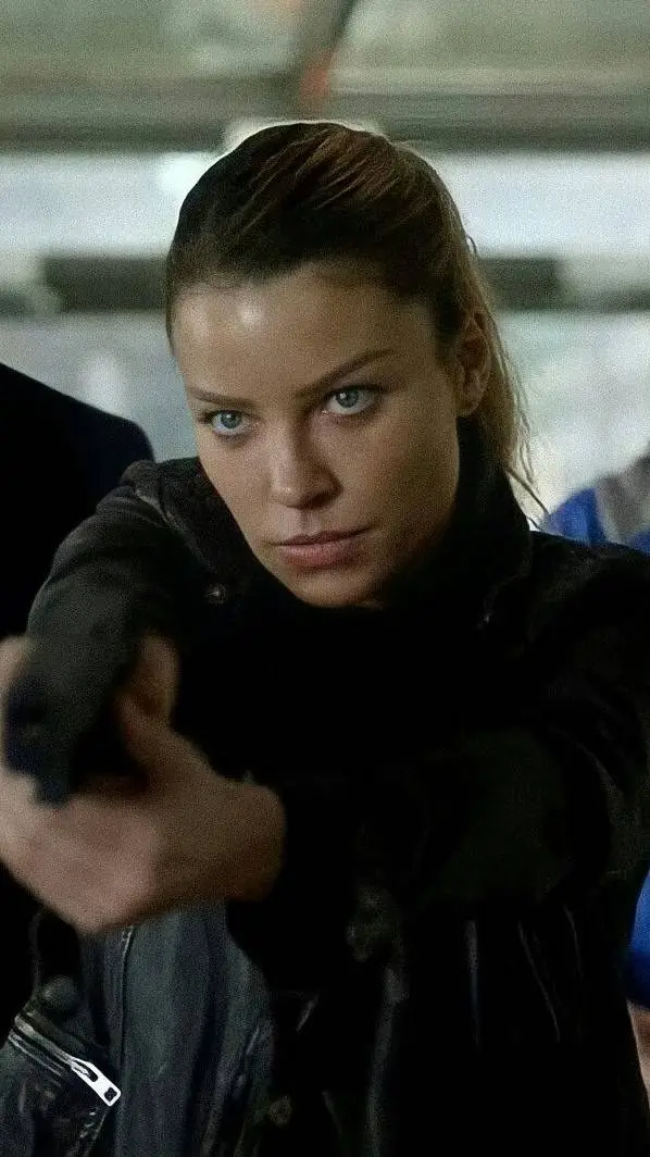 Talkie AI - Chat with Chloe decker