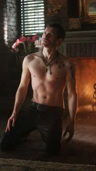 ai character: Klaus Mikaelson background