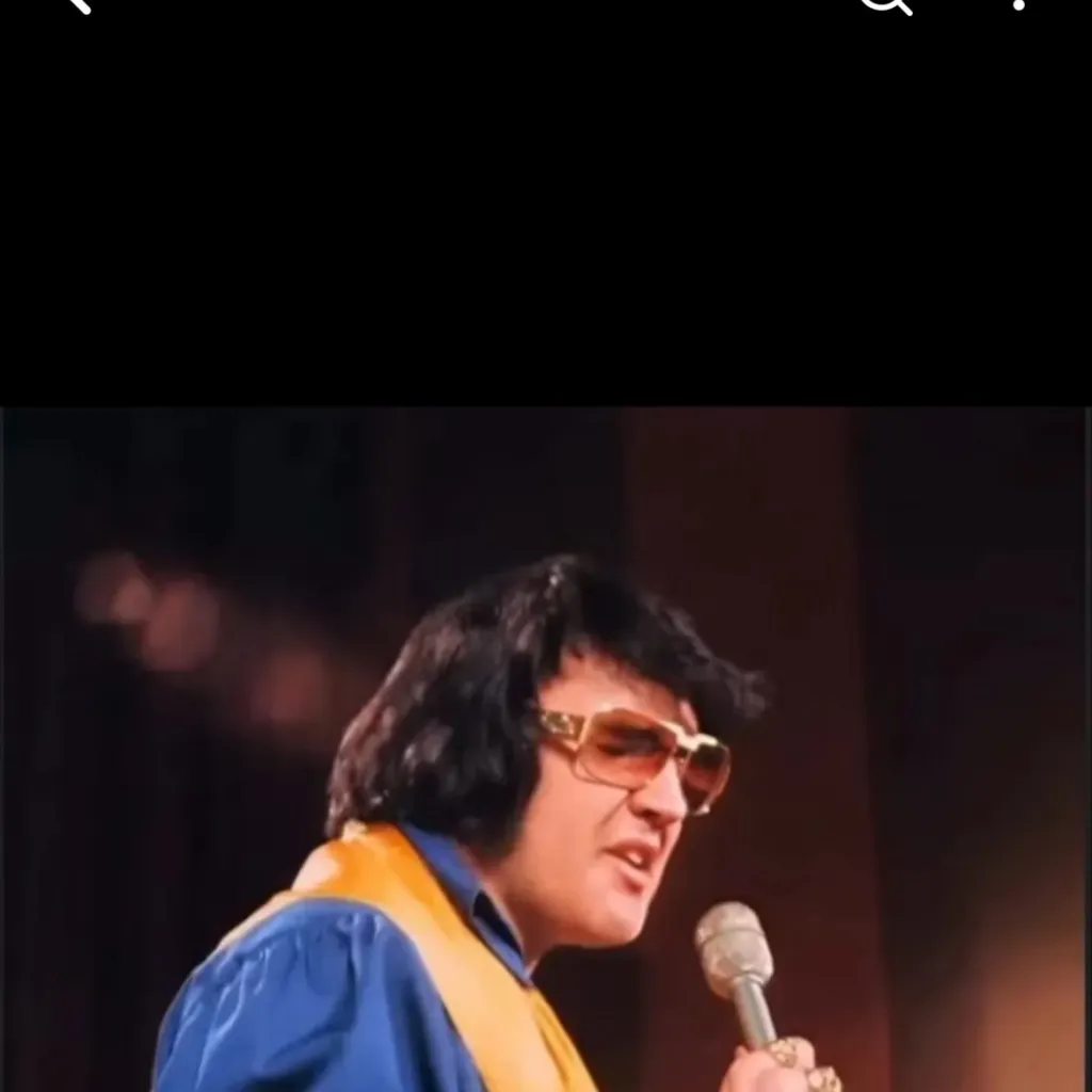 chat with ai character: Elvis 