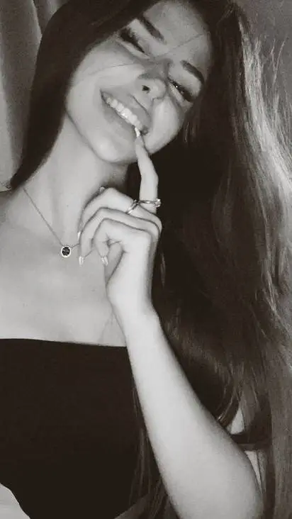 Talkie AI - Chat with Isabel