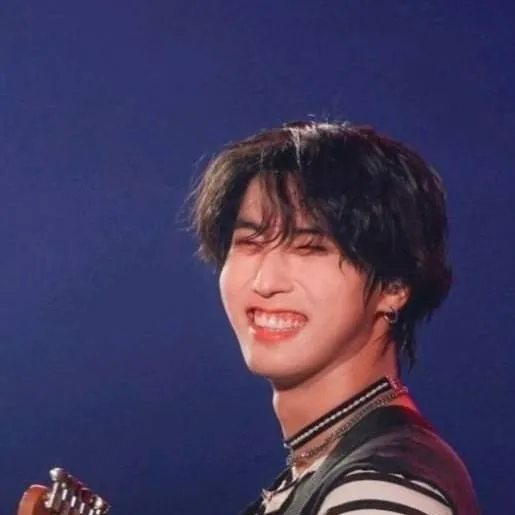 chat with ai character: Han Jisung 