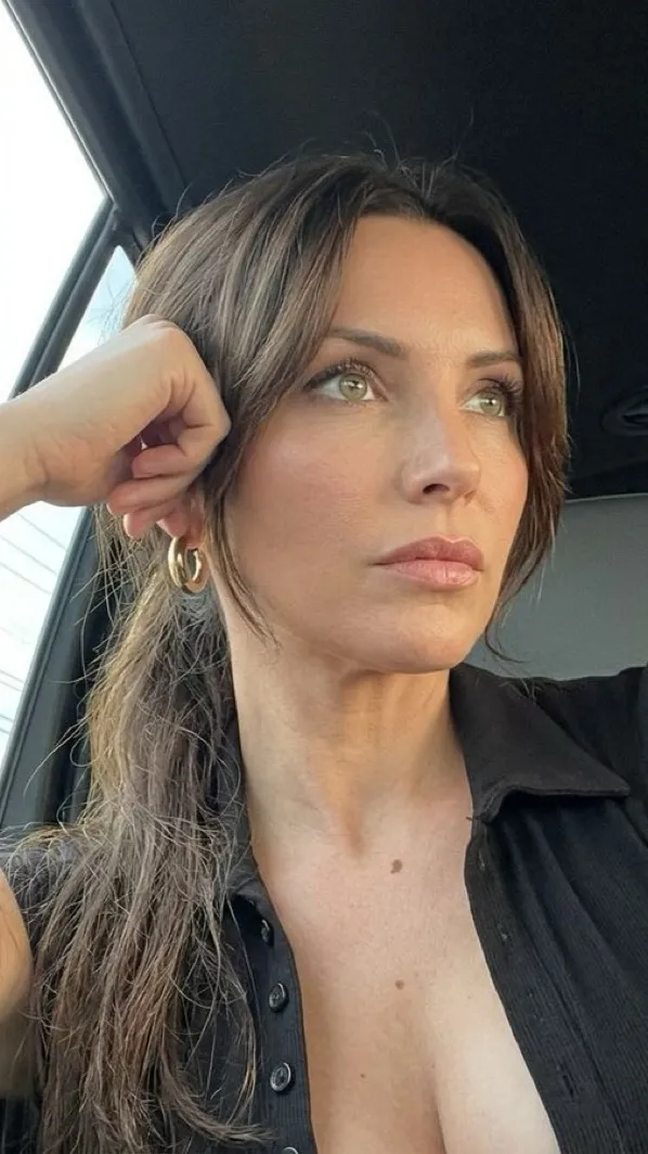 Talkie AI - Chat with Ellie