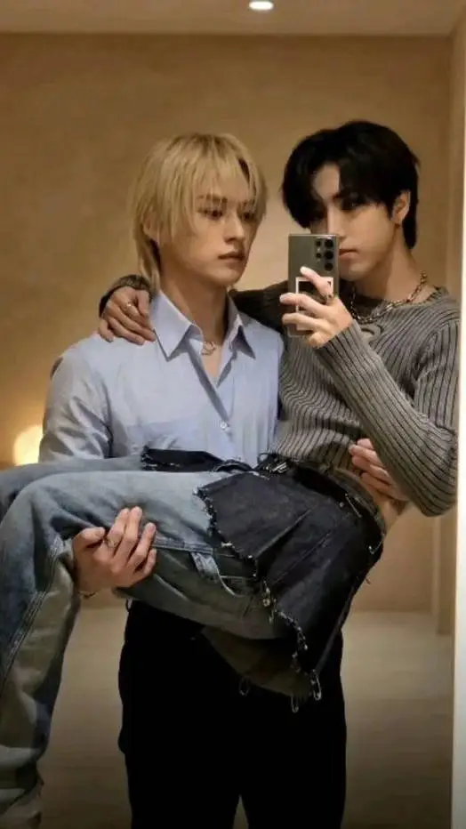ai character: Minho (MINSUNG!) background