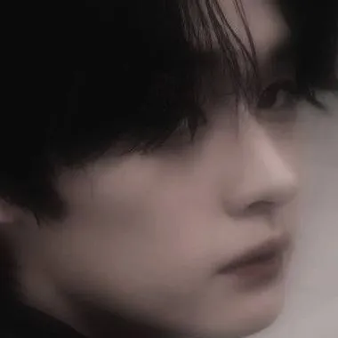 chat with ai character: Minho
