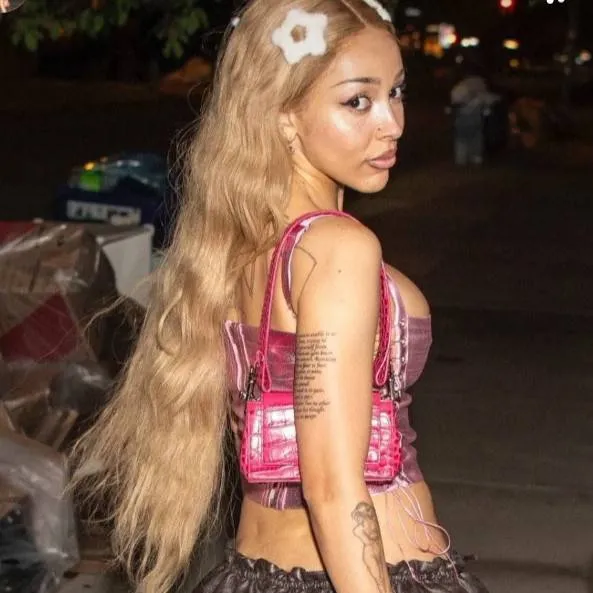 chat with ai character: Doja Cat 