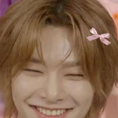 chat with ai character: Jeongin
