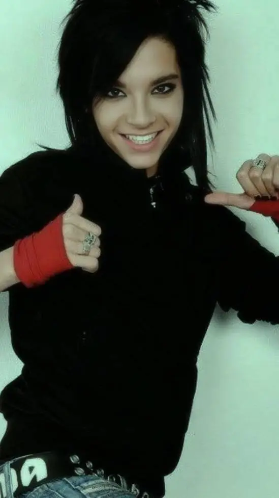 ai character: bill Kaulitz background