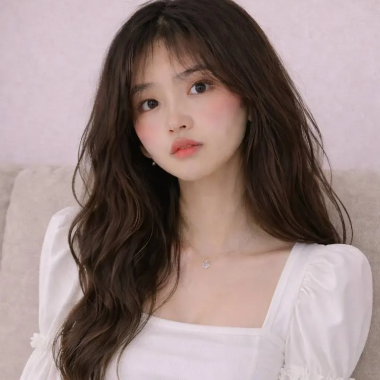 chat with ai character: Elara