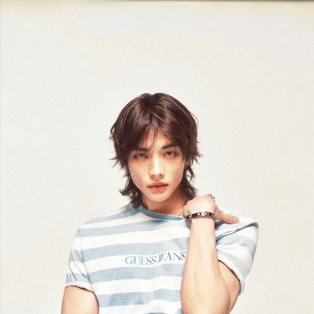 chat with ai character: hyunjin (bf)