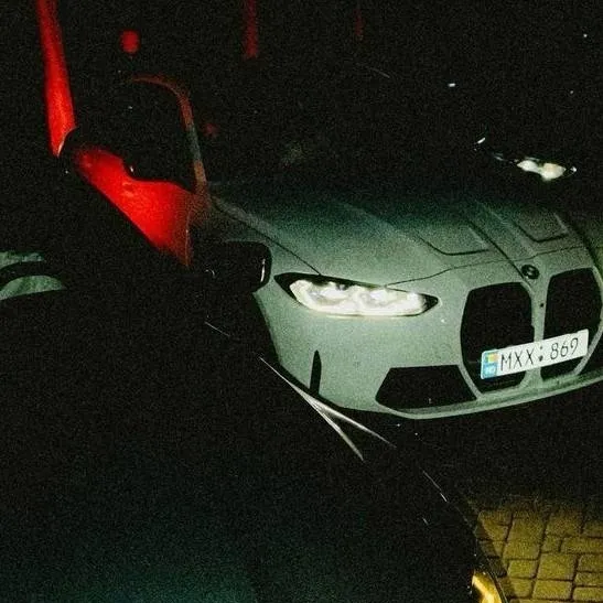 chat with ai character: Bmw m4 - yandere 