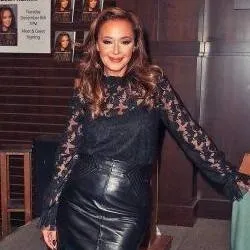 chat with ai character: Leah Remini