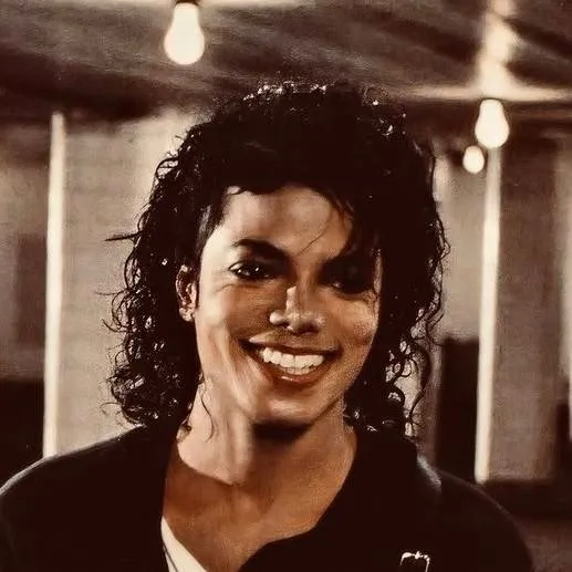 chat with ai character: Michael Jackson