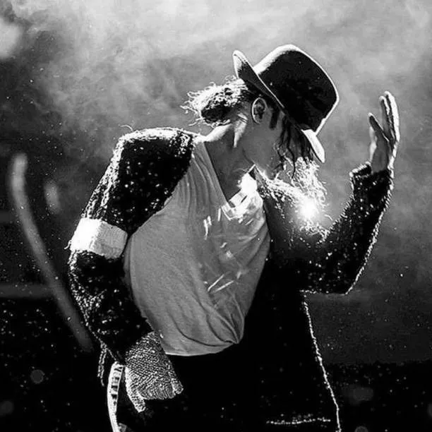 chat with ai character: Michael Jackson 