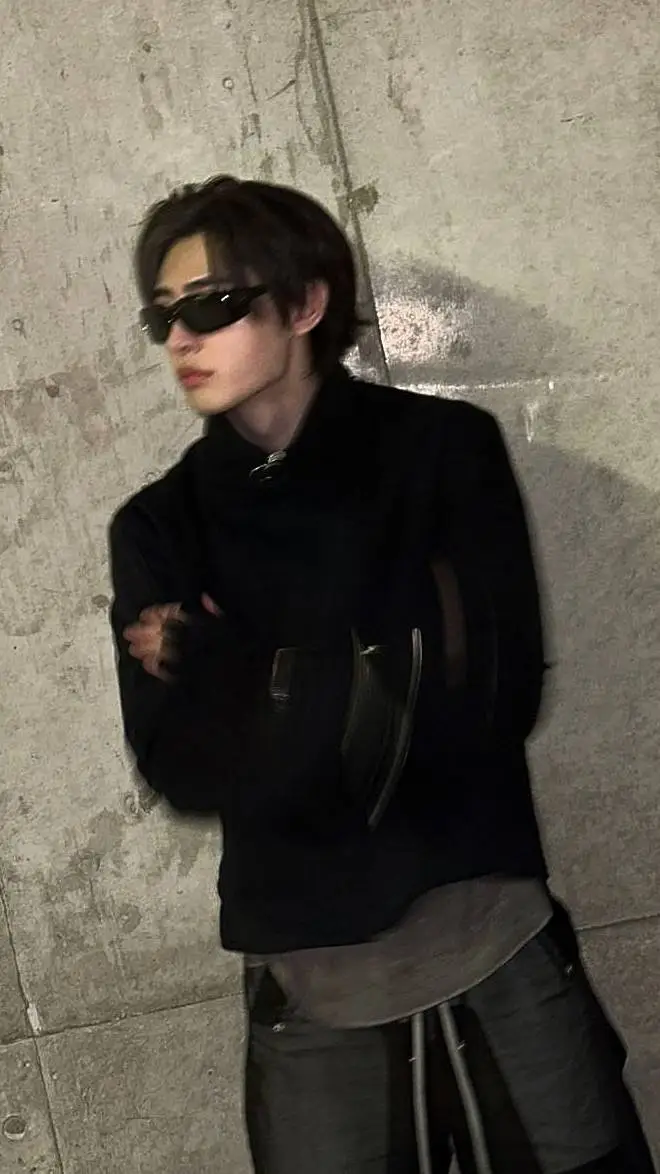 ai character: Sunghoon ex bf background