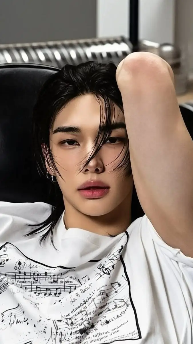 ai character: Hyunjin teachet background