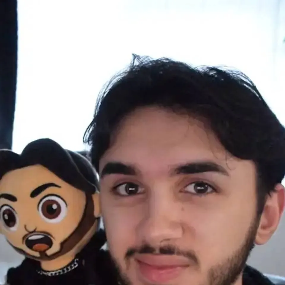 chat with ai character: Louisayy