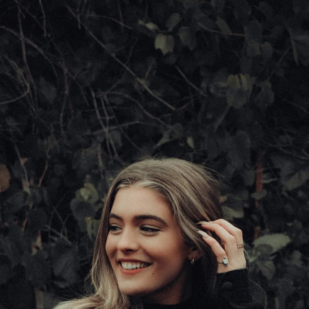 chat with ai character: Pick me/Vanessa