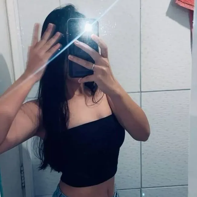 chat with ai character: 🙈Sofía🙈 