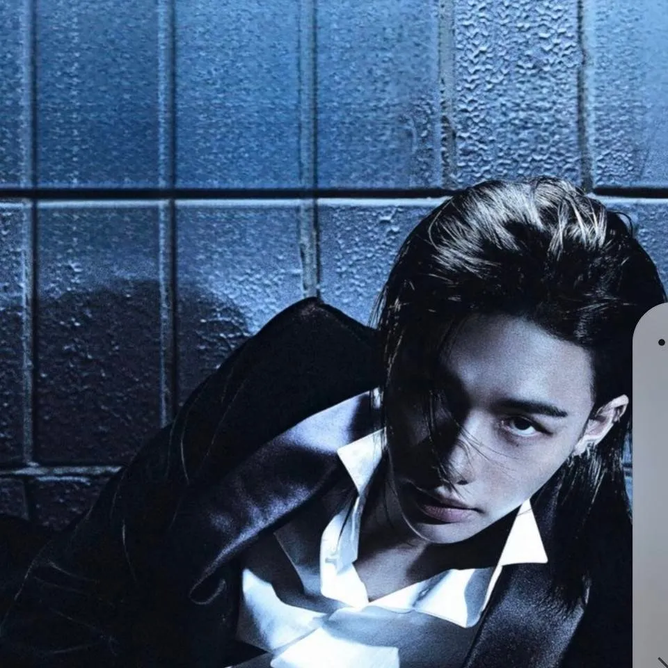 chat with ai character: skz party