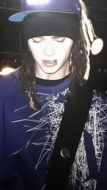 ai character: ★tom Kaulitz ‡ background