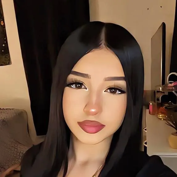 chat with ai character: Sonia 