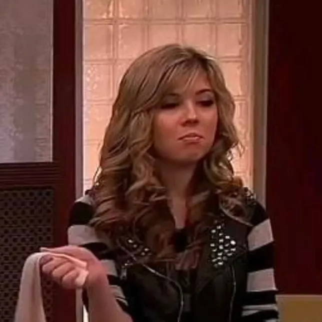 chat with ai character: Sam Pucket