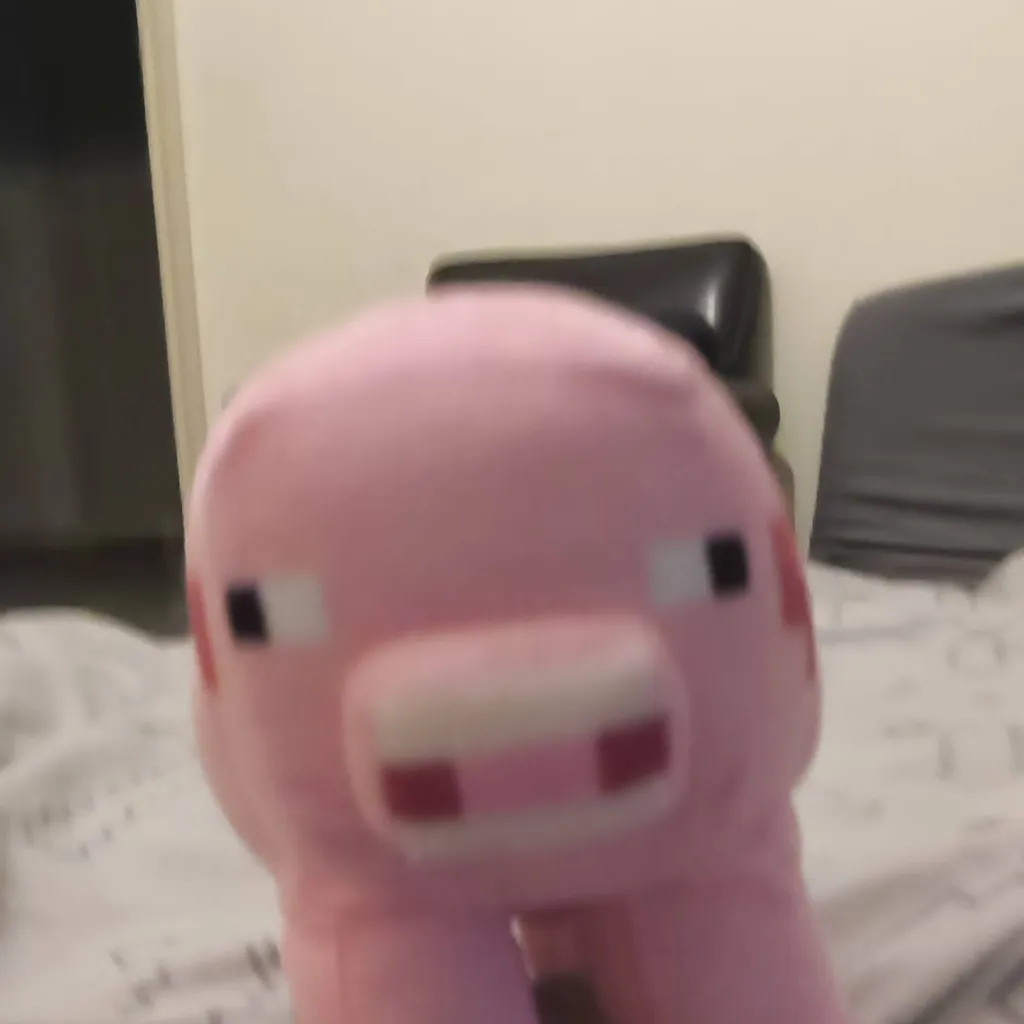 chat with ai character: Mr. Piggy