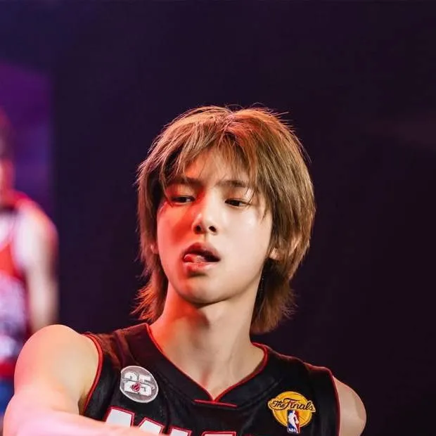 chat with ai character: Kim Juhoon