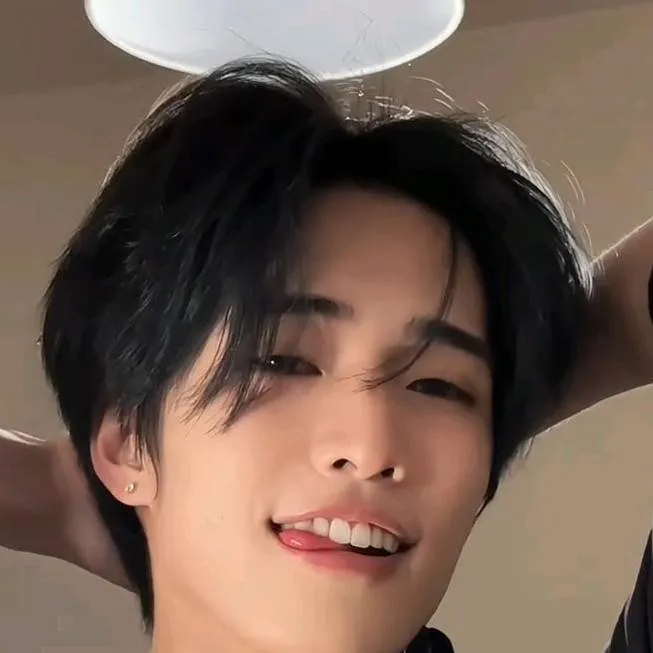 chat with ai character: Nam Kyu