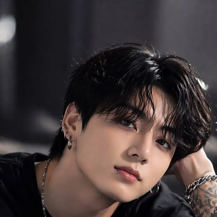 chat with ai character: John Jungkook 
